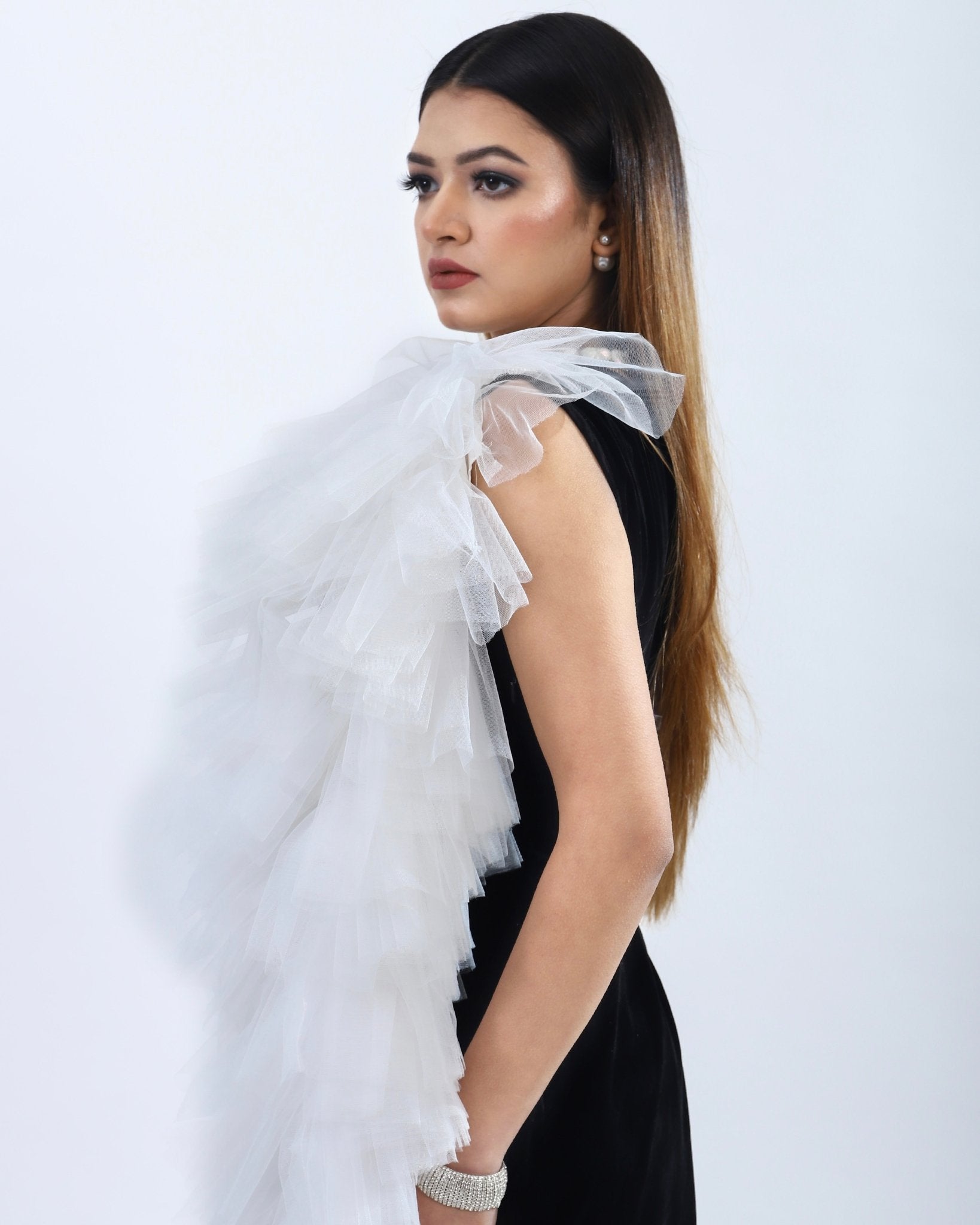 Black Dress, Women wearing Long Black Dress, Black Dress, Dresses, for Women Long Dress, Women Clothing, Women Wear House Of Majisha